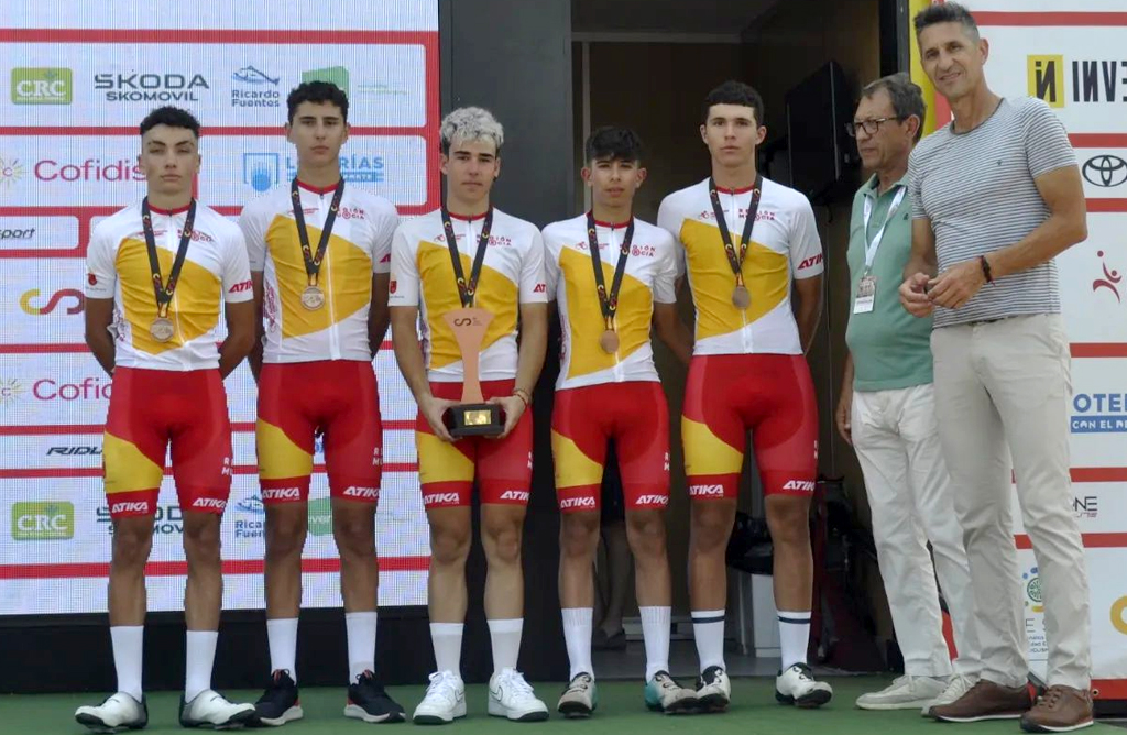 Tres ciclistas totaneros participaron en los Campeonatos de España junior y Escolares